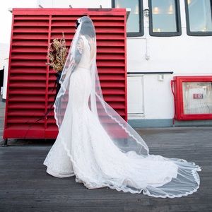 Custom made SiboDesigns vintage style Juliet veil